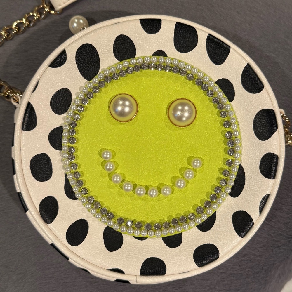 Betsey Johnson Smiley Bag - Picture 6 of 16